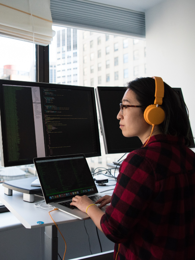 How To Hire Dedicated Full Stack Developer 2023?